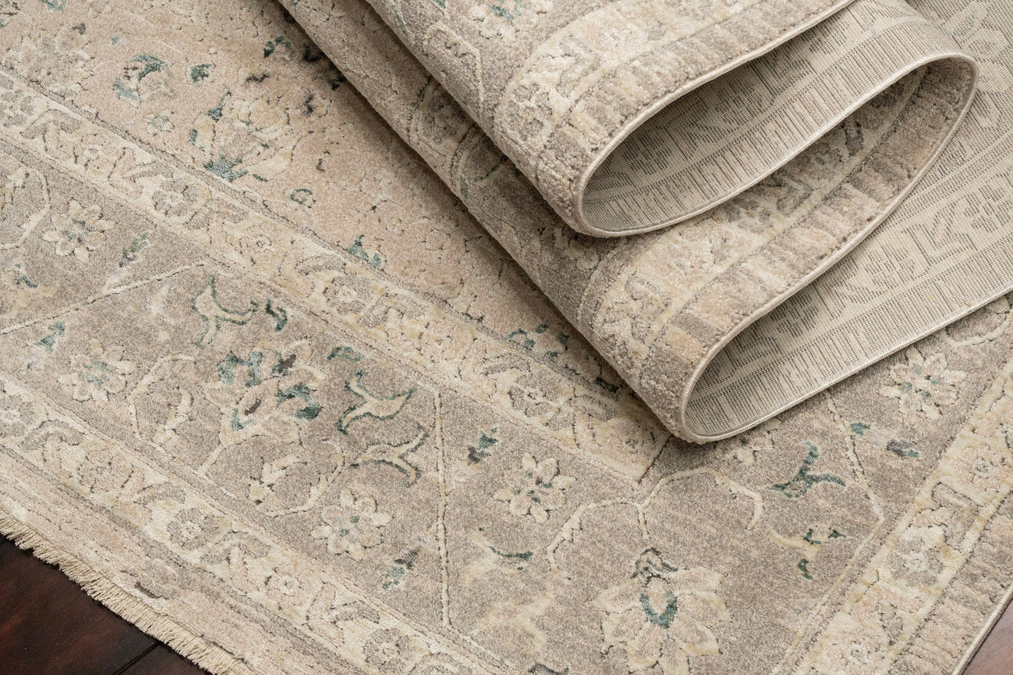 Hudson Traditional Beige/Grey Oriental High-Low Rug
