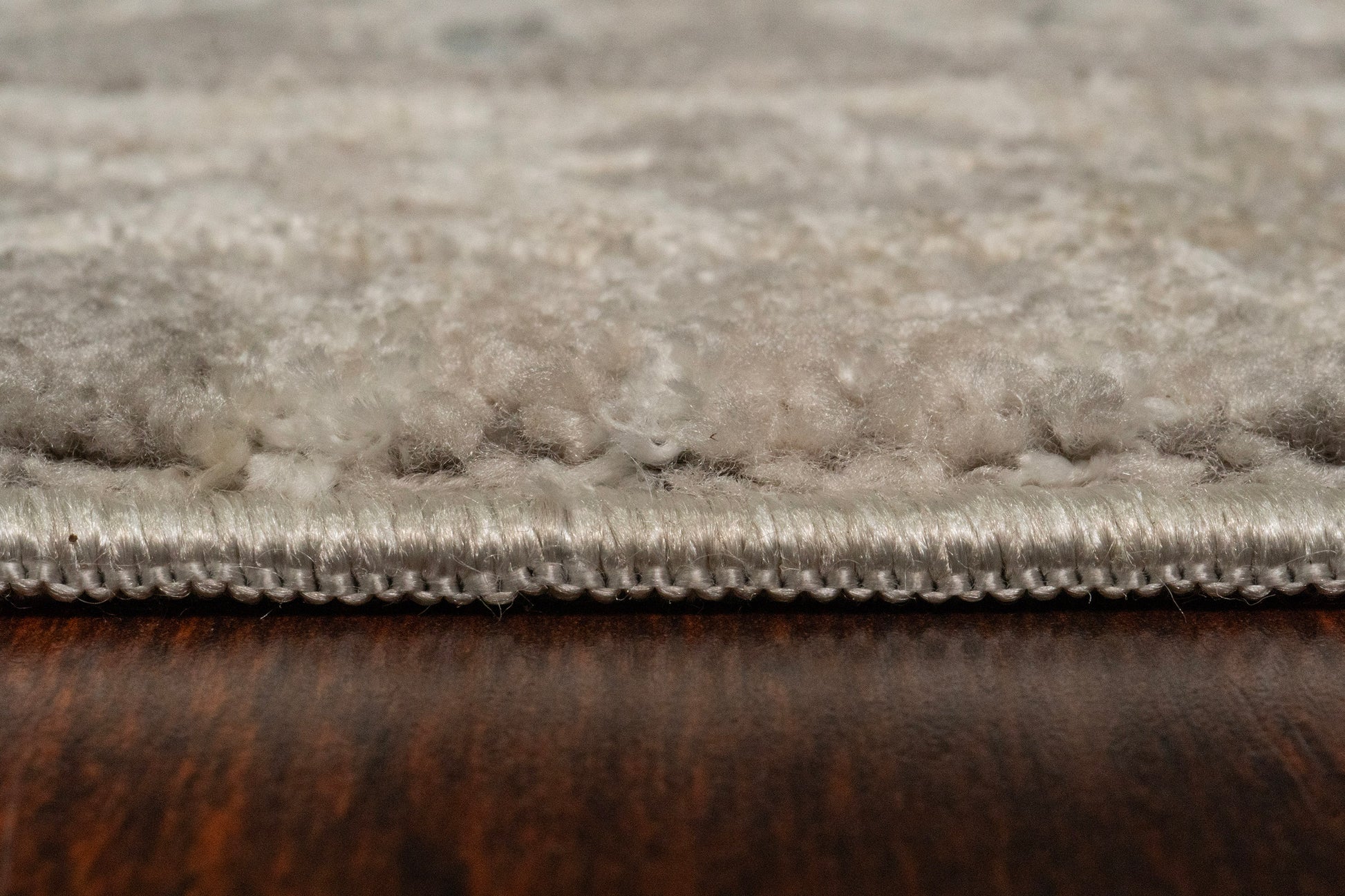 Hudson Traditional Beige/Grey Oriental High-Low Rug