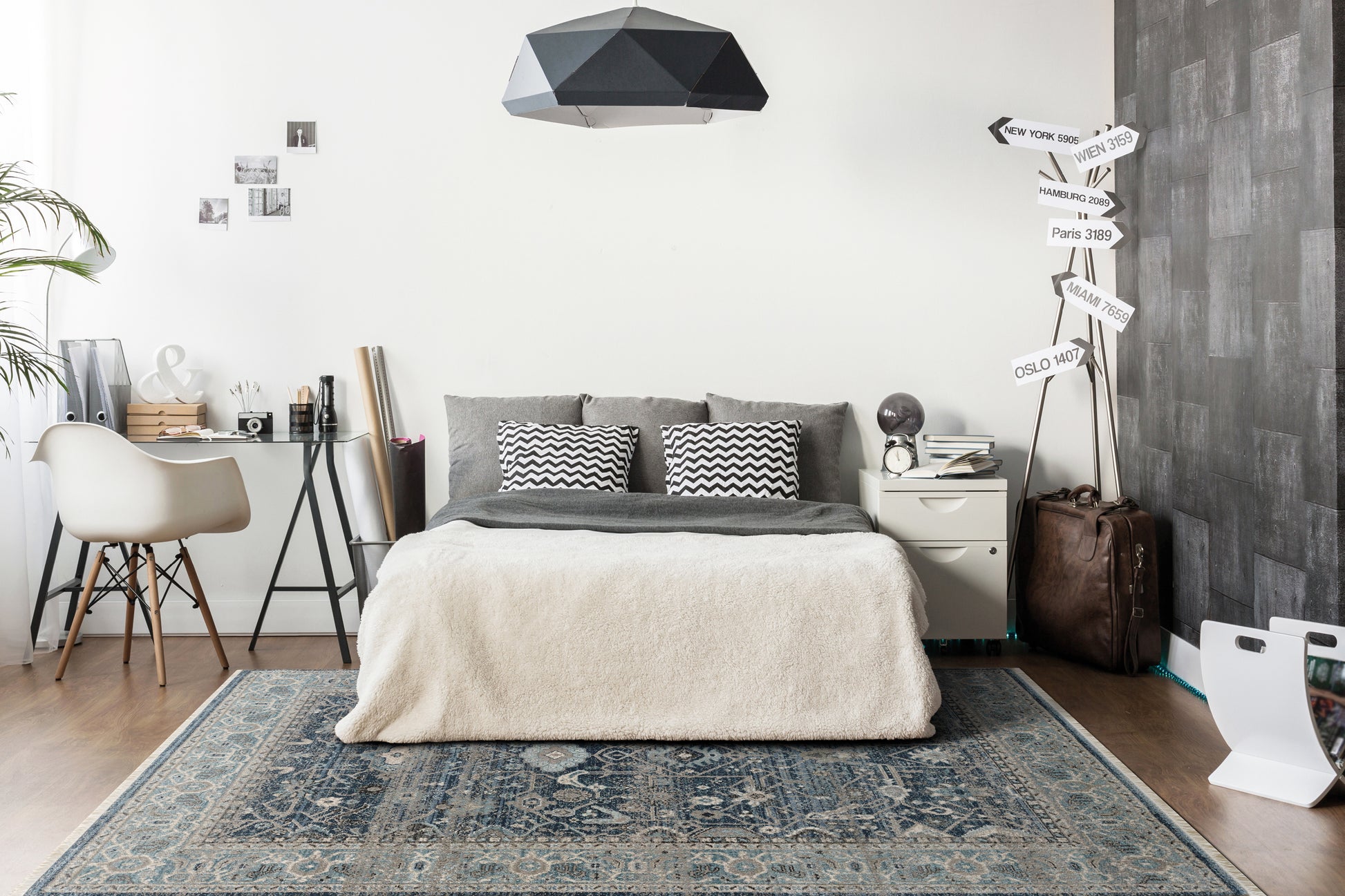 Juno Transitional Blue Distressed Medium Pile Rug