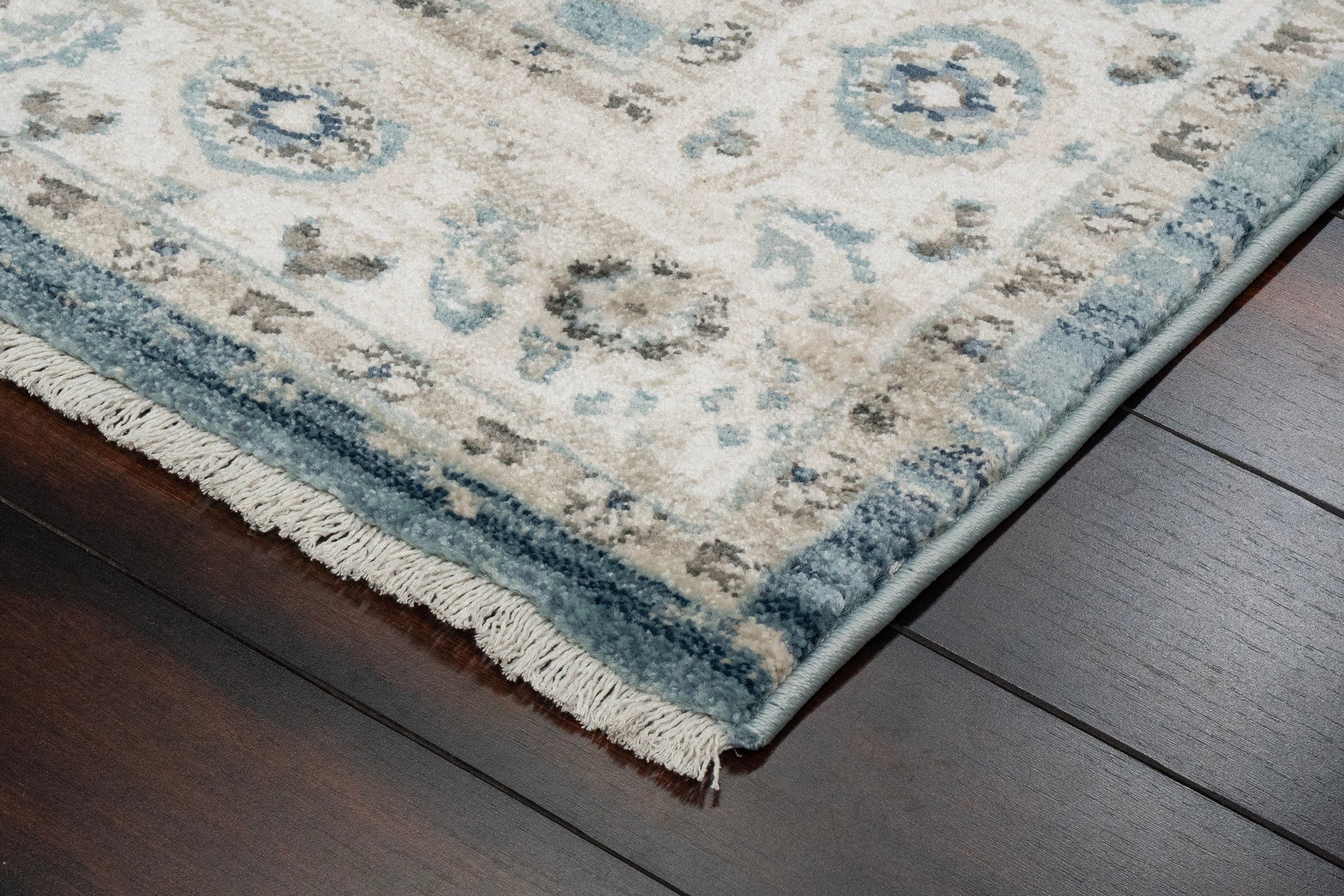 Juno Transitional Light Blue/Cream Distressed Medium Pile Rug