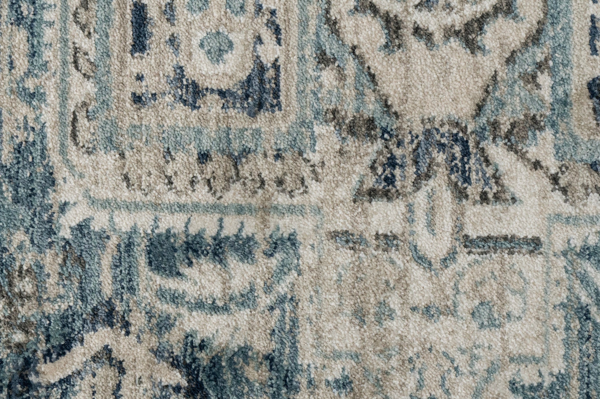 Juno Transitional Light Blue/Cream Distressed Medium Pile Rug