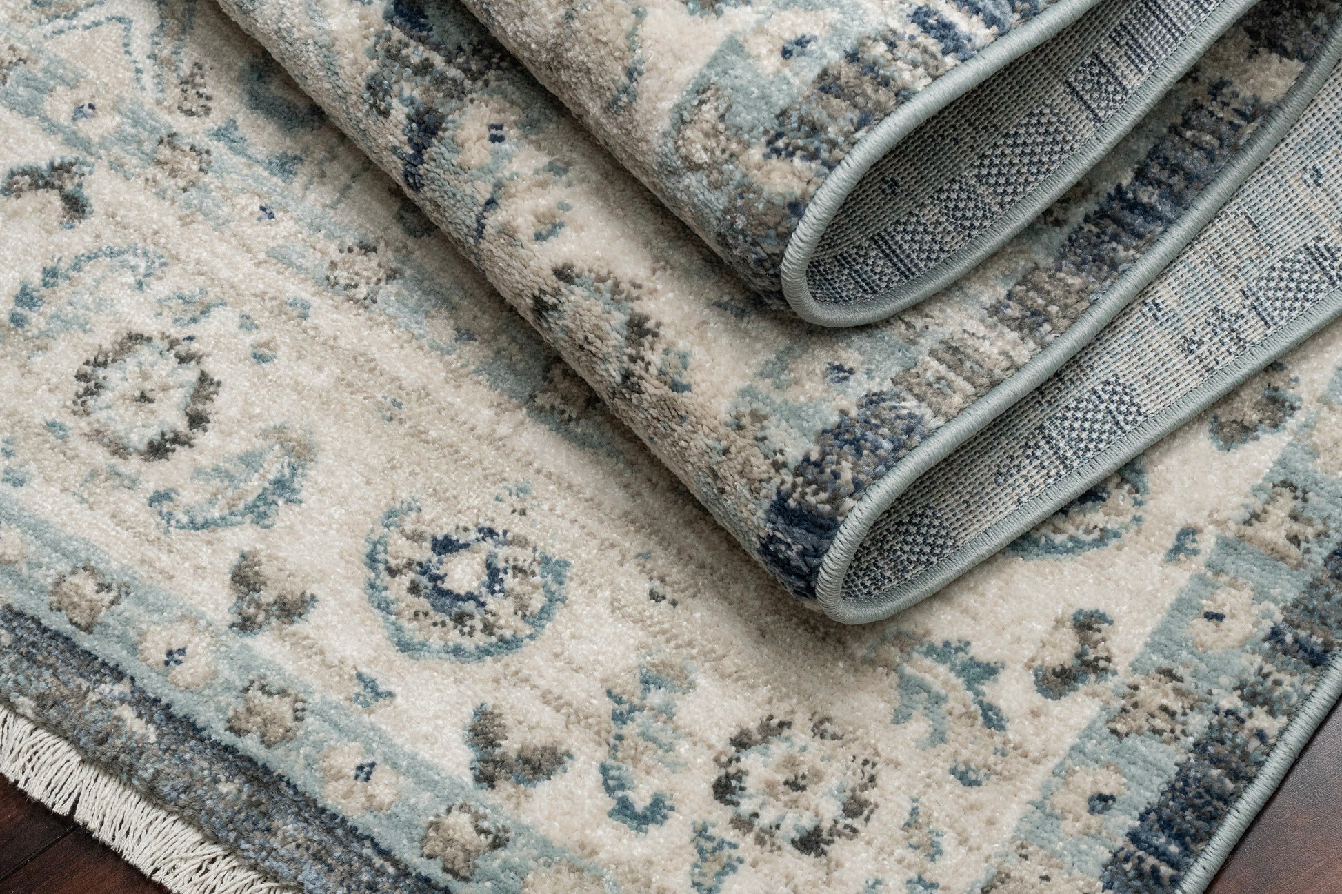 Juno Transitional Dark Blue/Cream Distressed Medium Pile Rug