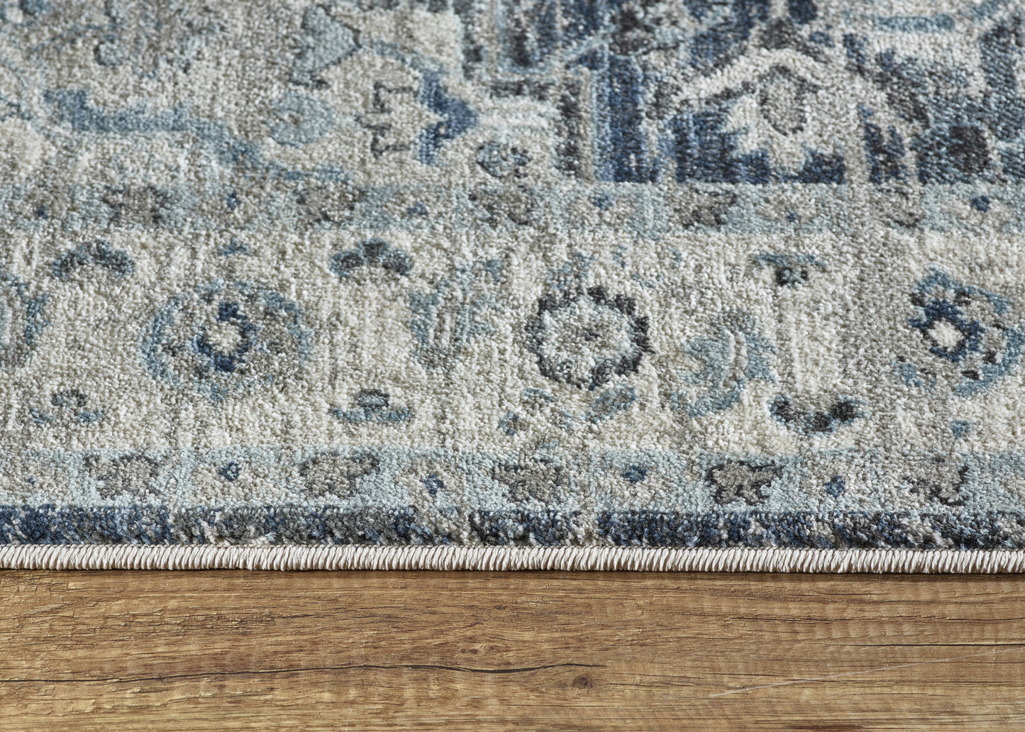 Juno Transitional Dark Blue/Cream Distressed Medium Pile Rug