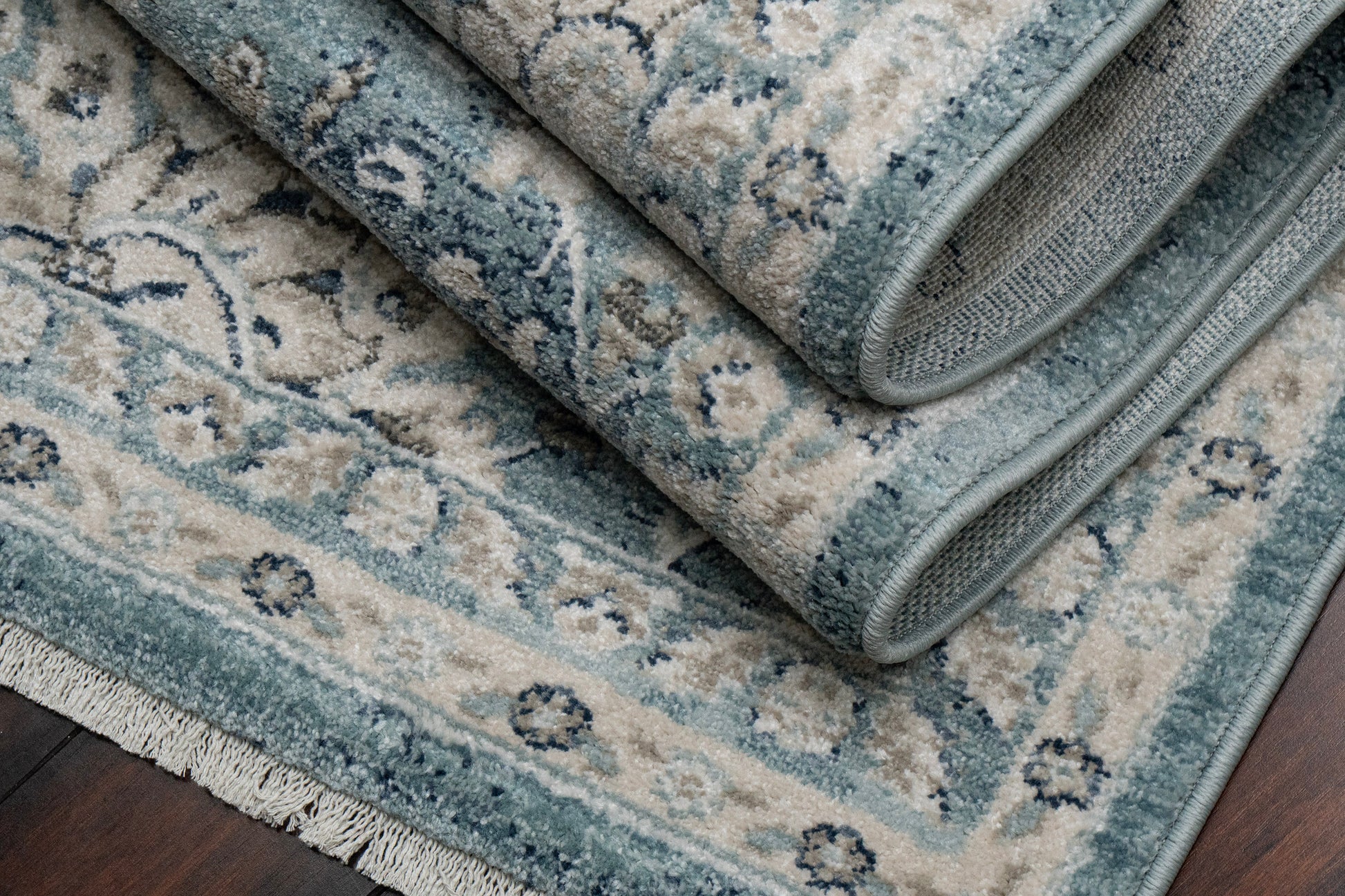 Juno Transitional Light Blue Floral Medium Pile Rug
