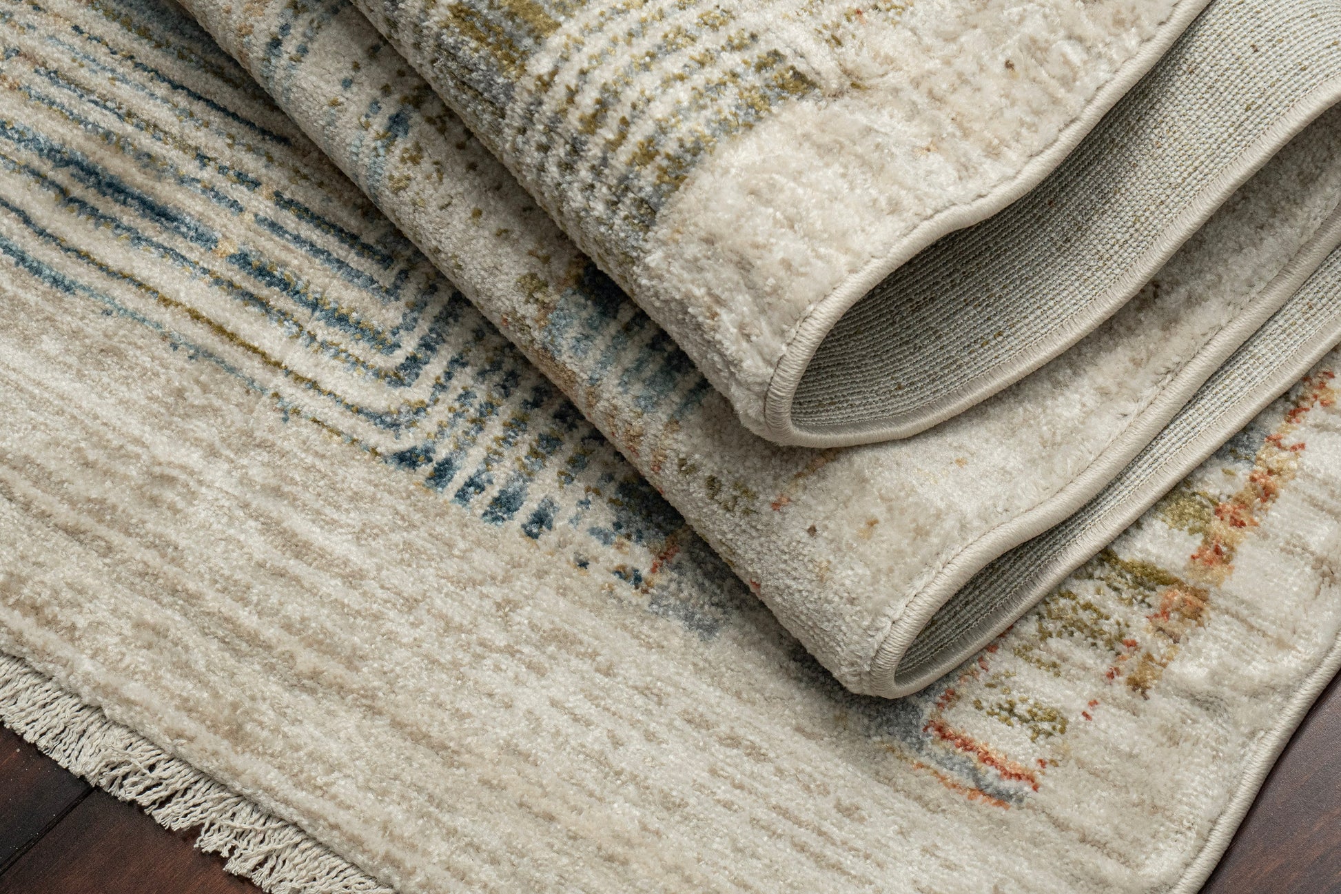 Juno Traditional Beige/Multi Oriental Medium Pile Rug