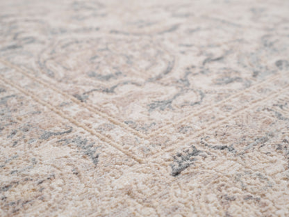 Lara Traditional Ivory/Beige/Grey Medallion Low Pile Rug