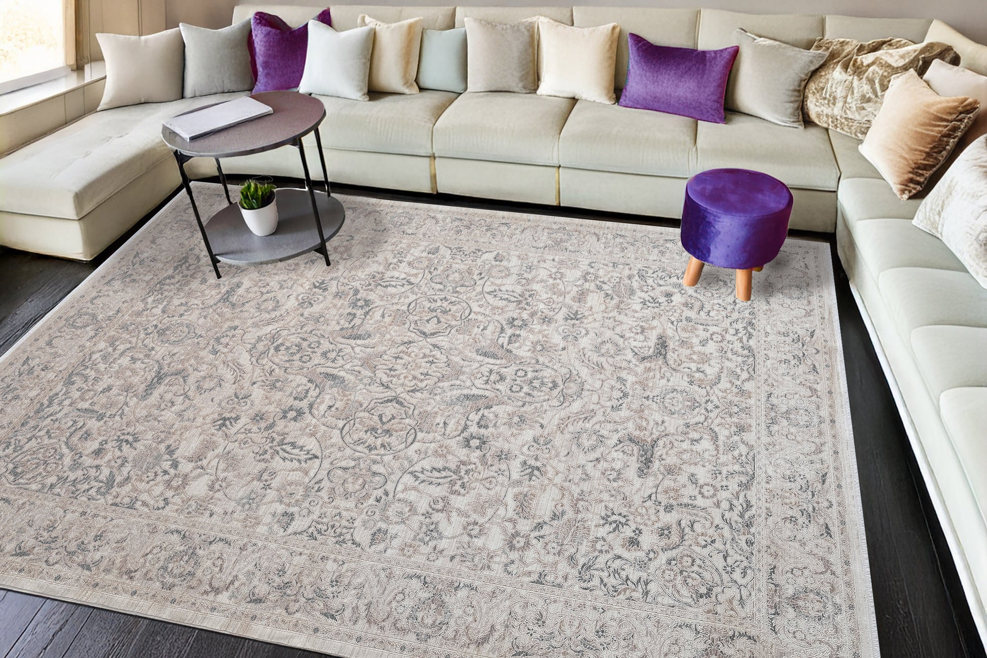 Lara Traditional Ivory/Beige/Grey Medallion Low Pile Rug