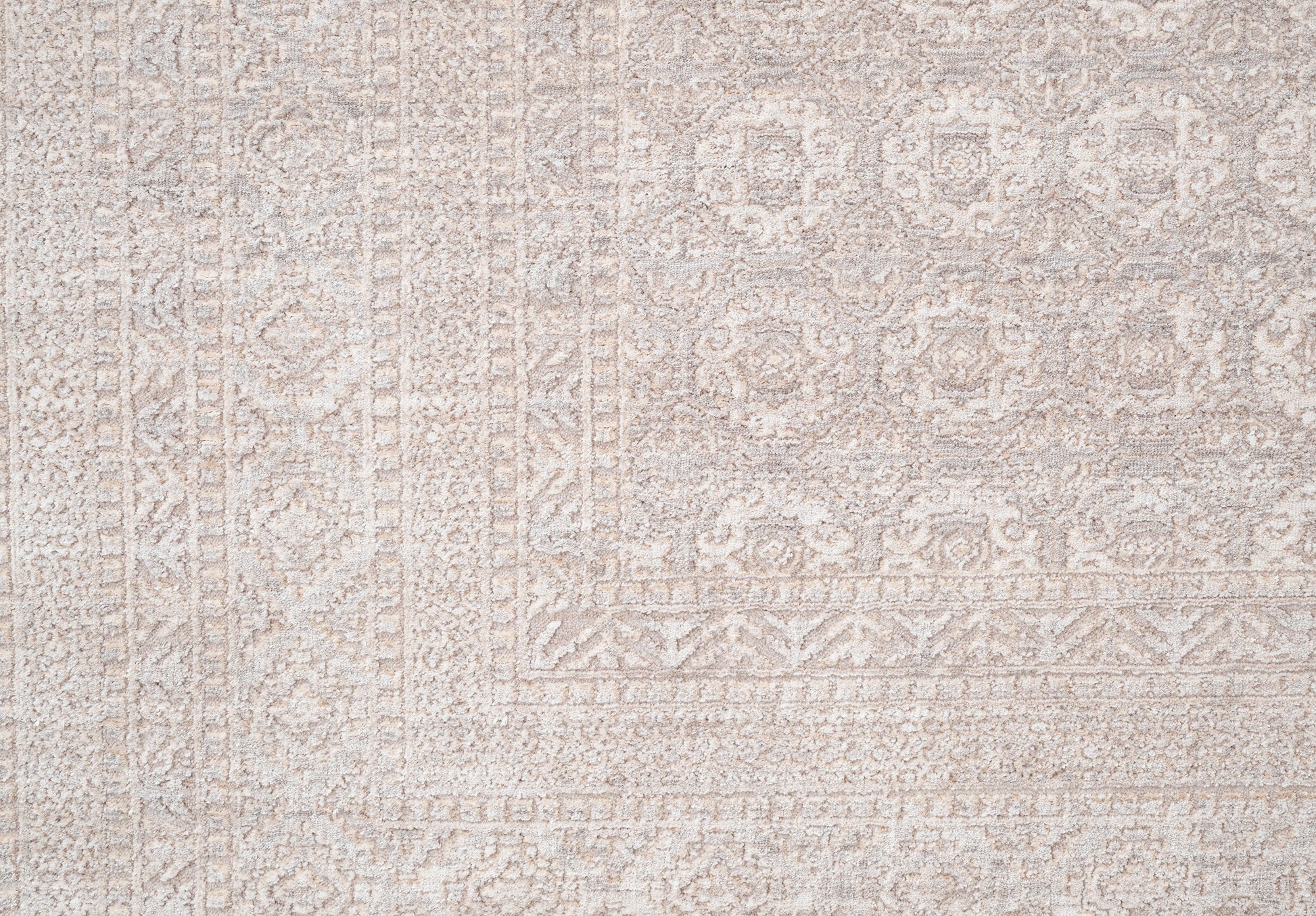 Lara Traditional Taupe Floral Low Pile Rug