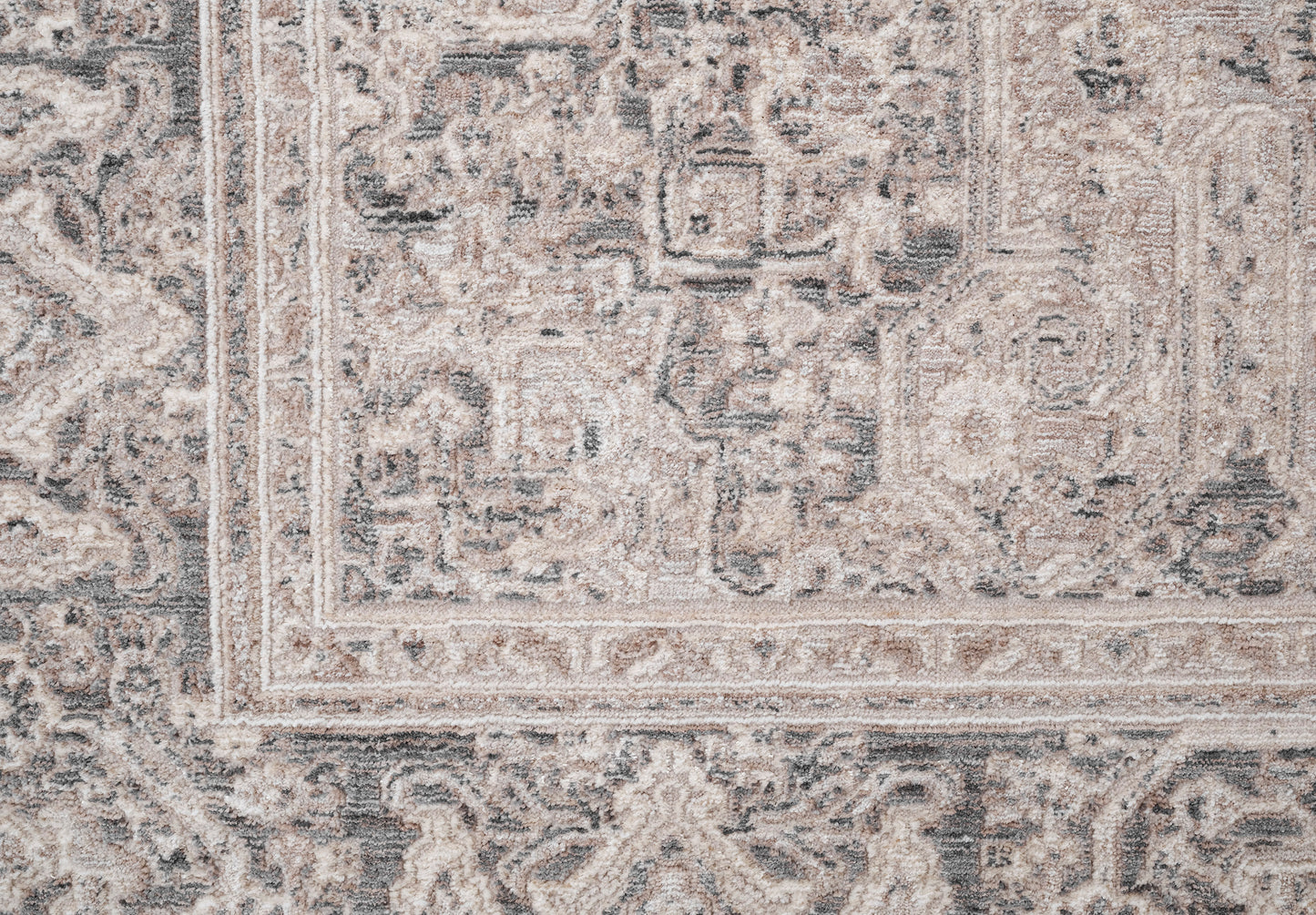 Lara Traditional Ivory/Grey Medallion Low Pile Rug
