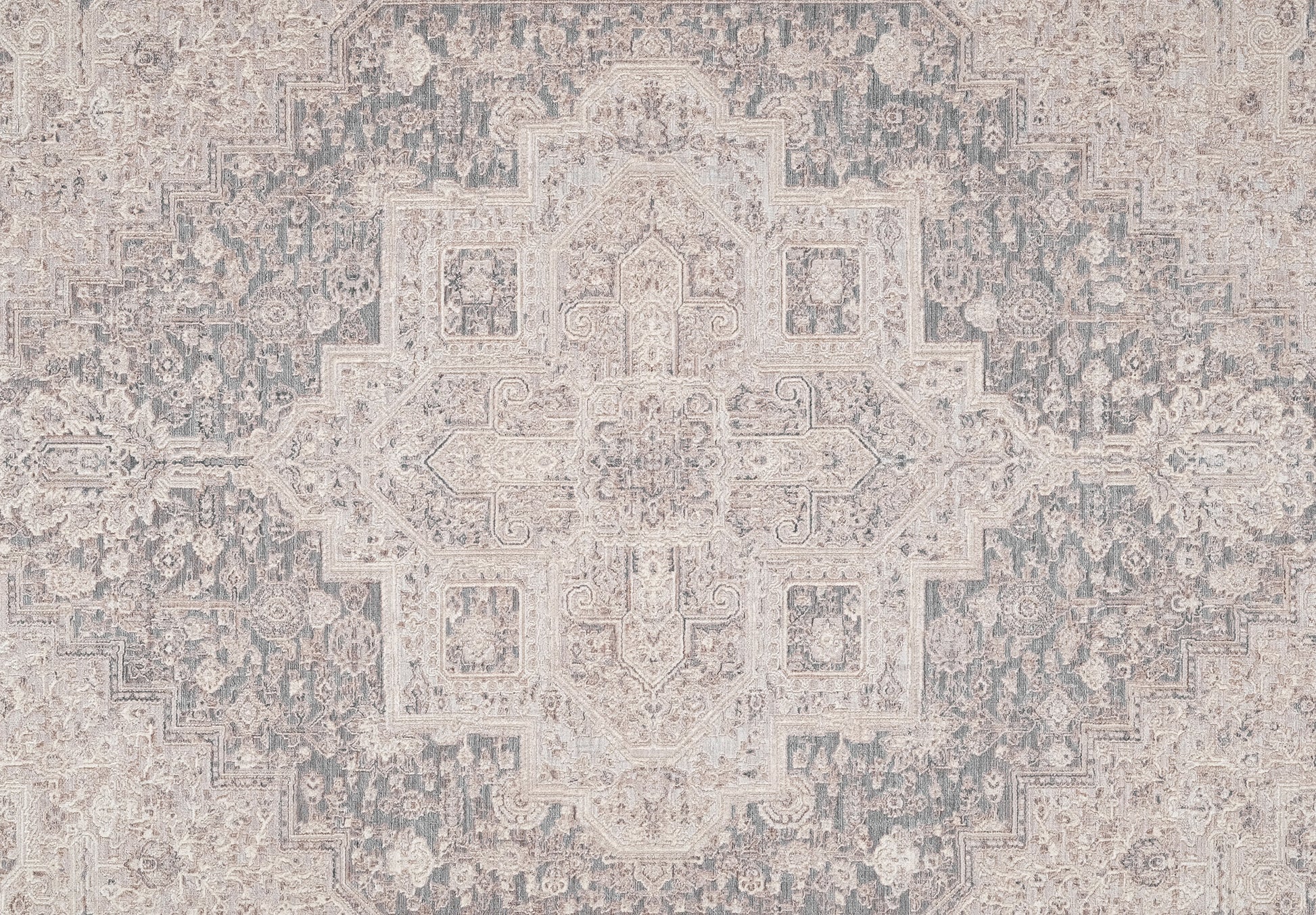 Lara Traditional Ivory/Grey Medallion Low Pile Rug
