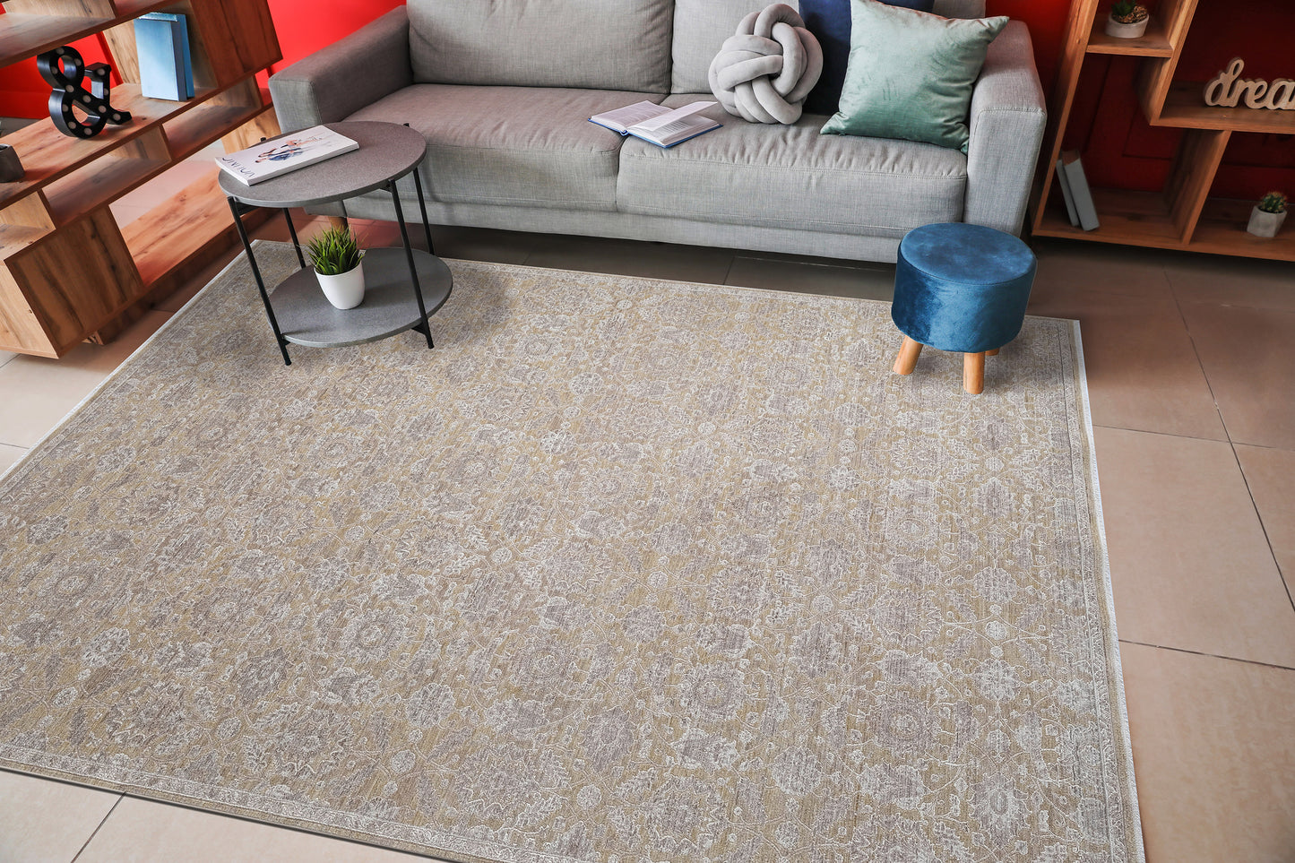 Lara Traditional Beige/Grey Floral Low Pile Rug