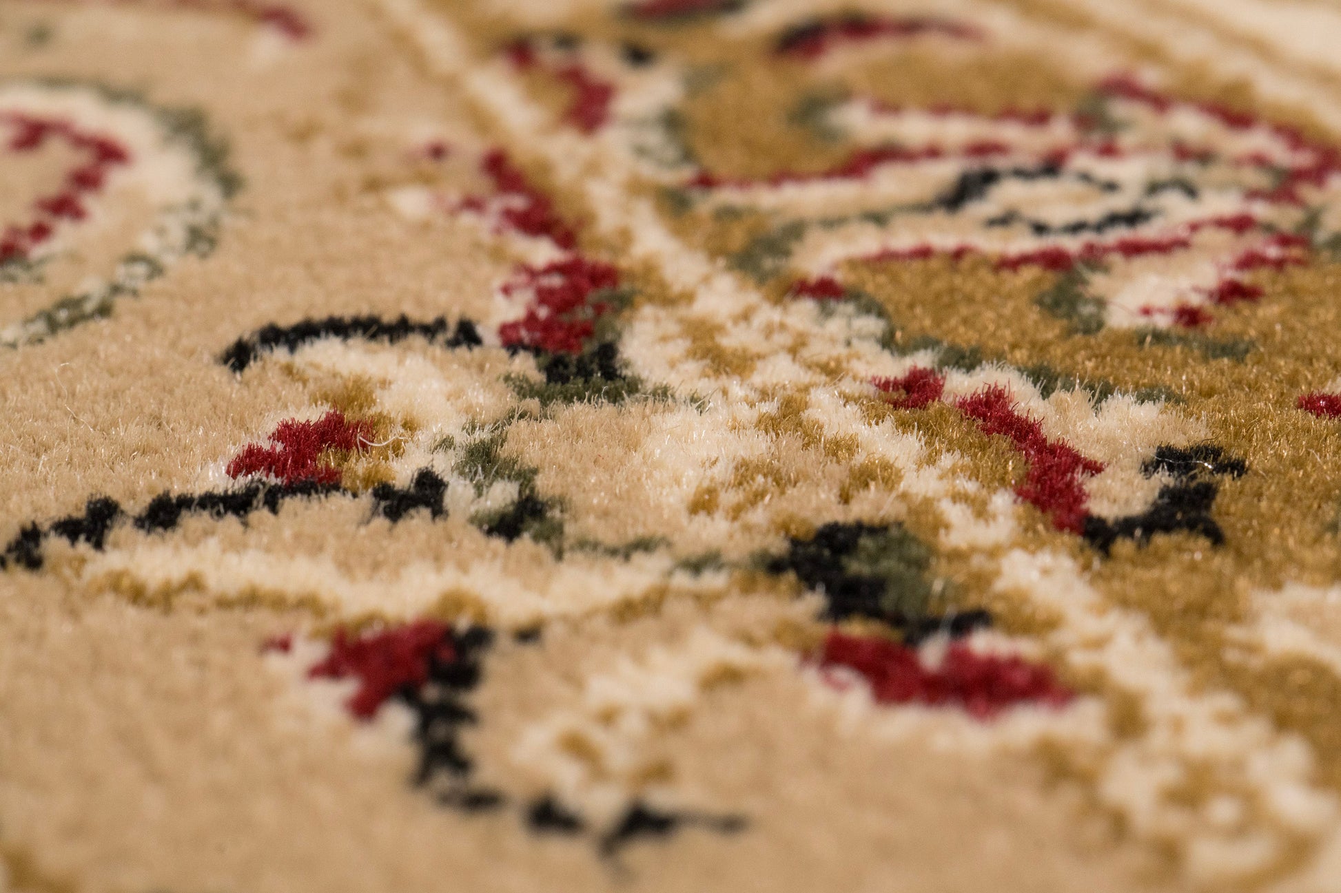 Legacy Traditional Ivory Classic Medium Pile Rug