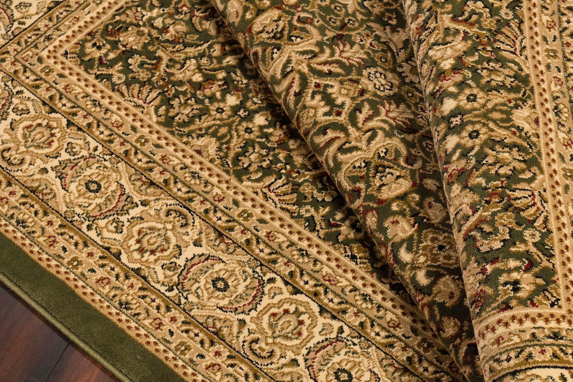 Legacy Traditional Green Classic Medium Pile Rug