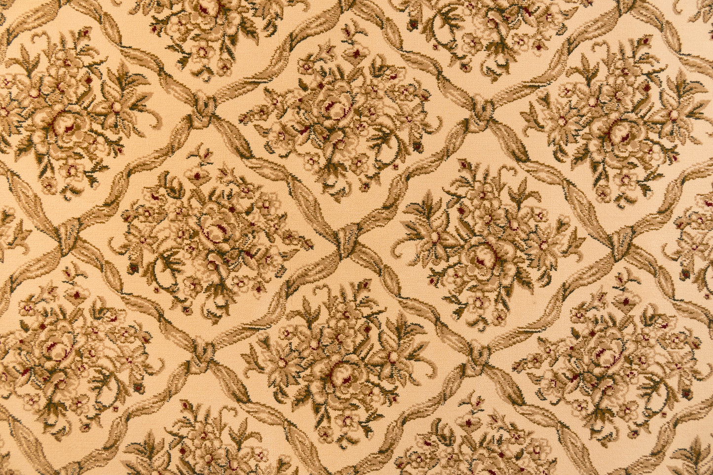 Legacy Traditional Ivory Classic Medium Pile Rug