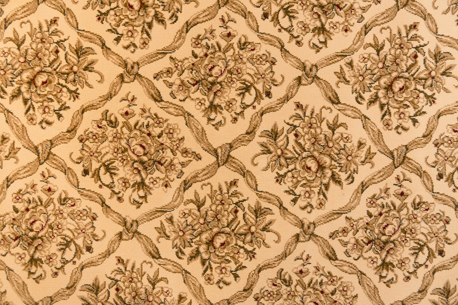 Legacy Traditional Ivory Classic Medium Pile Rug