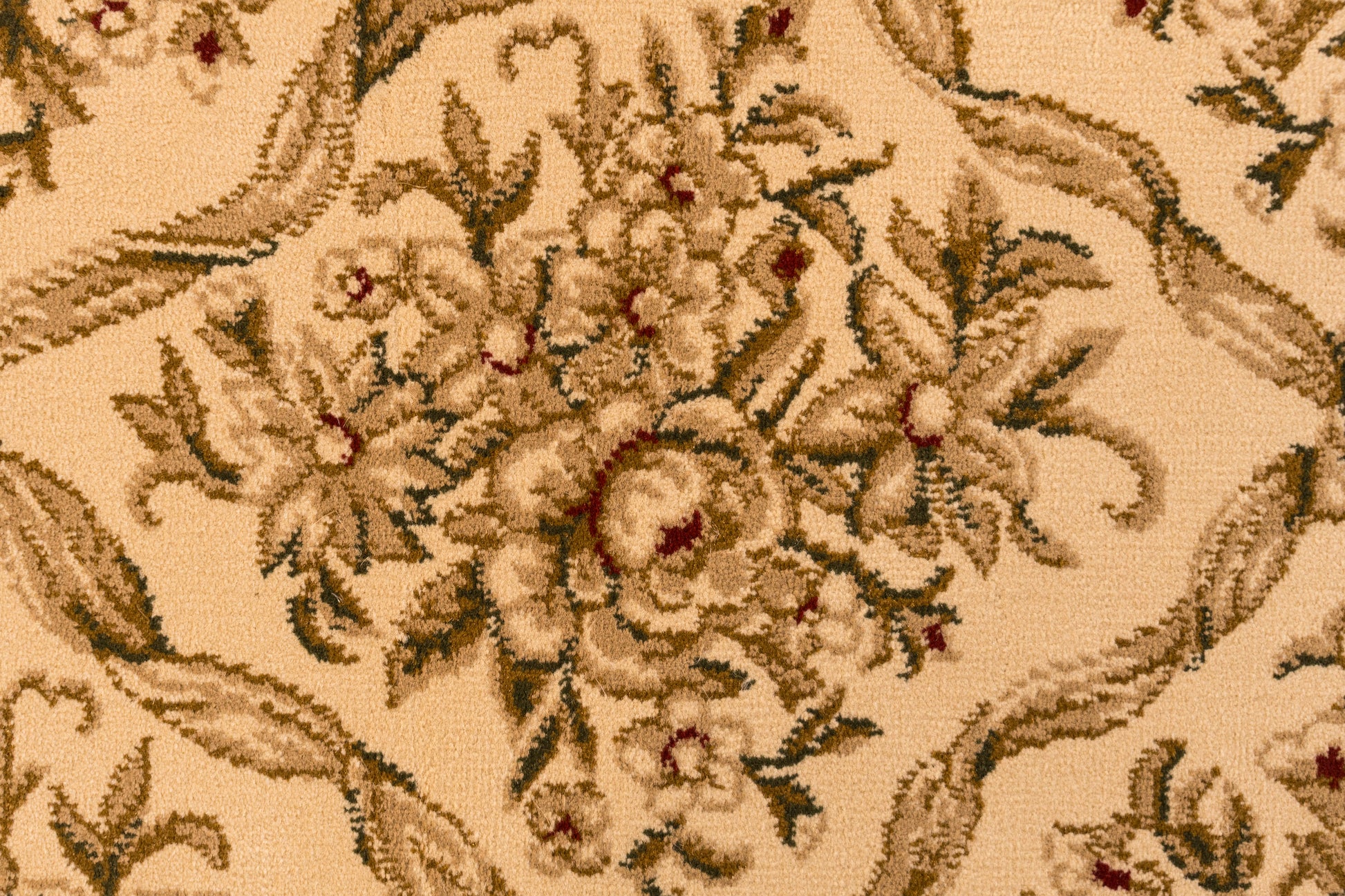 Legacy Traditional Ivory Classic Medium Pile Rug