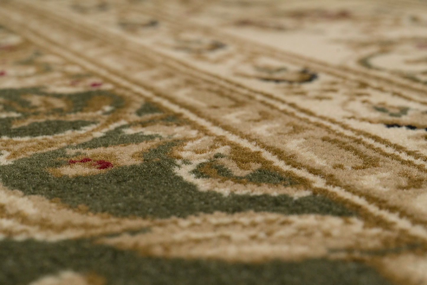 Legacy Traditional Green Classic Medium Pile Rug