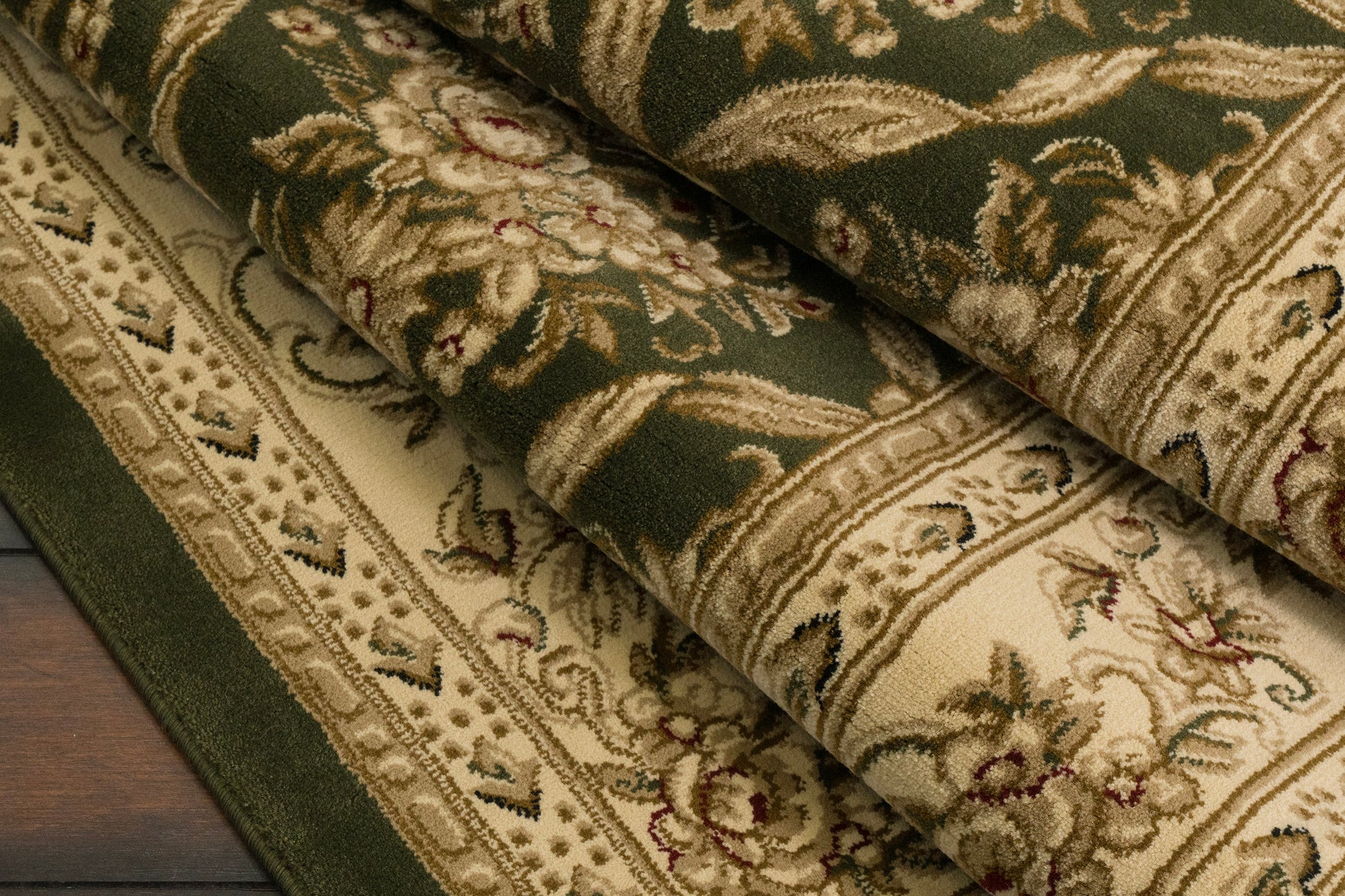 Legacy Traditional Green Classic Medium Pile Rug