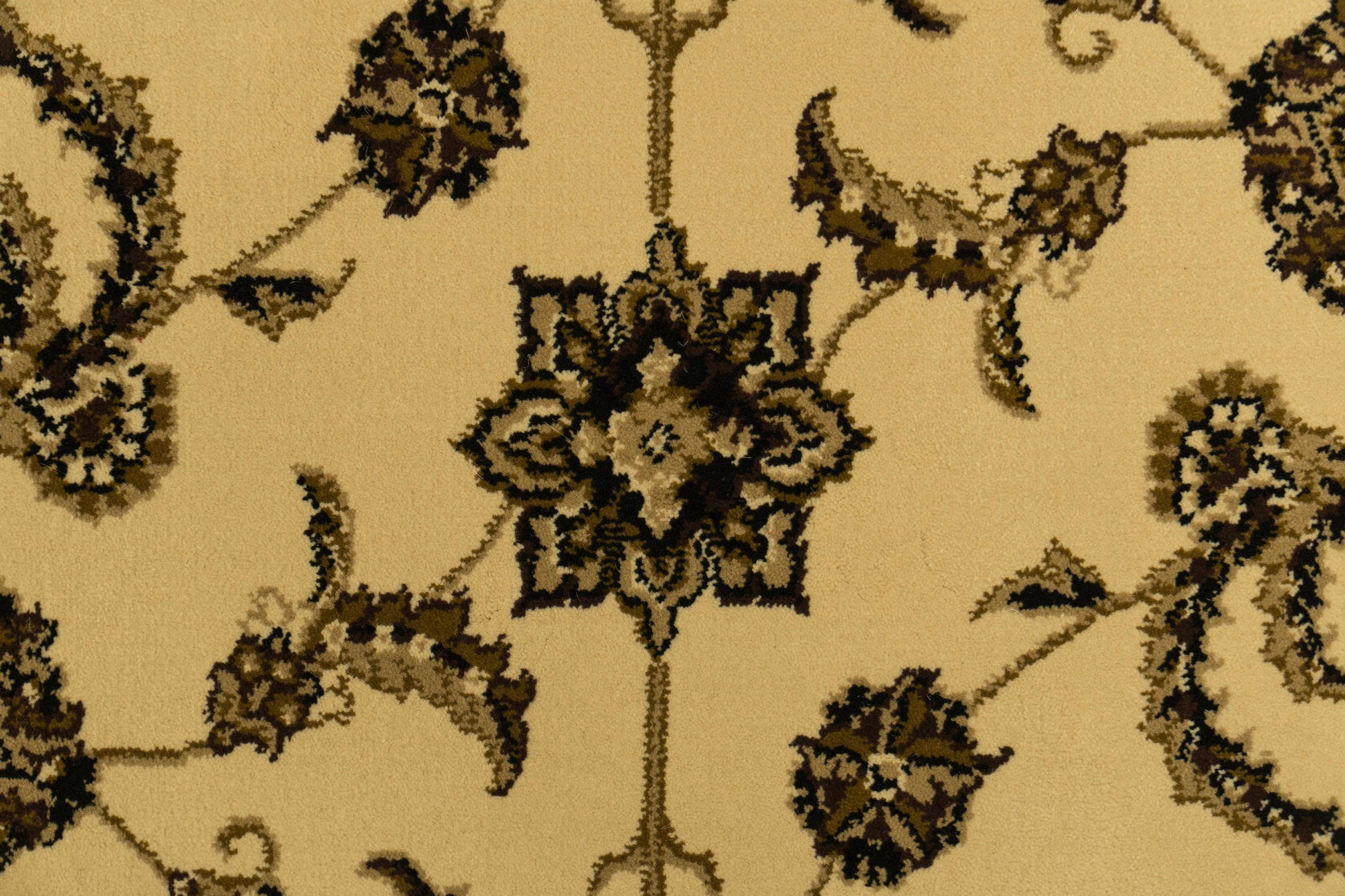 Legacy Traditional Cream/Brown Classic Medium Pile Rug