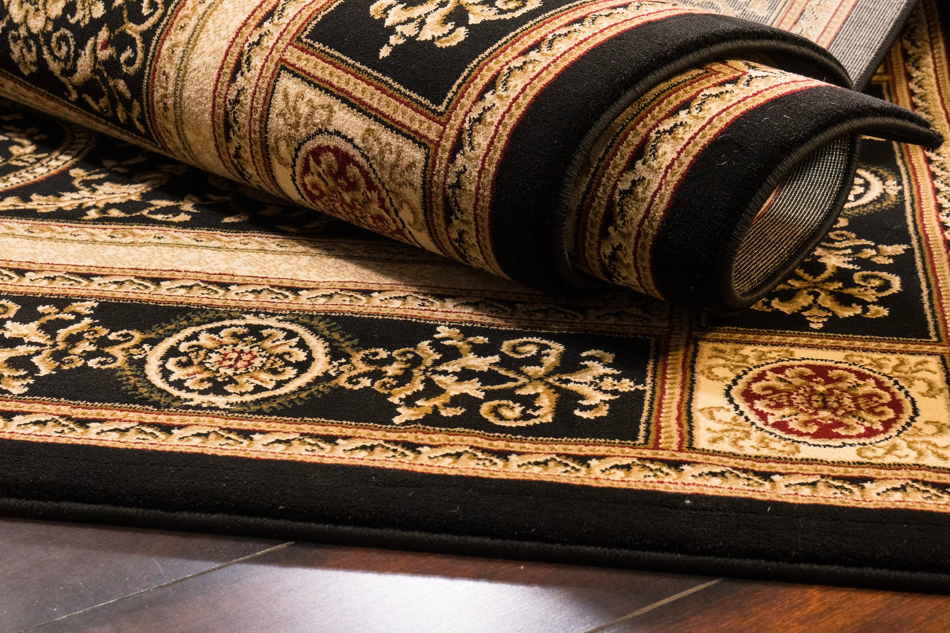 Legacy Traditional Black Classic Medium Pile Rug