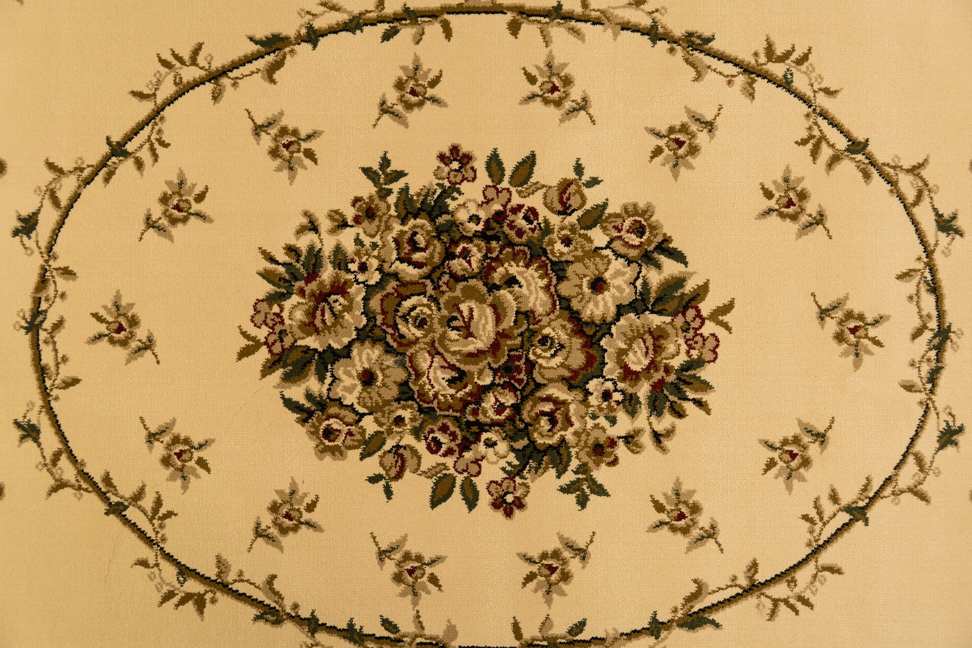 Legacy Traditional Ivory Classic Medium Pile Rug