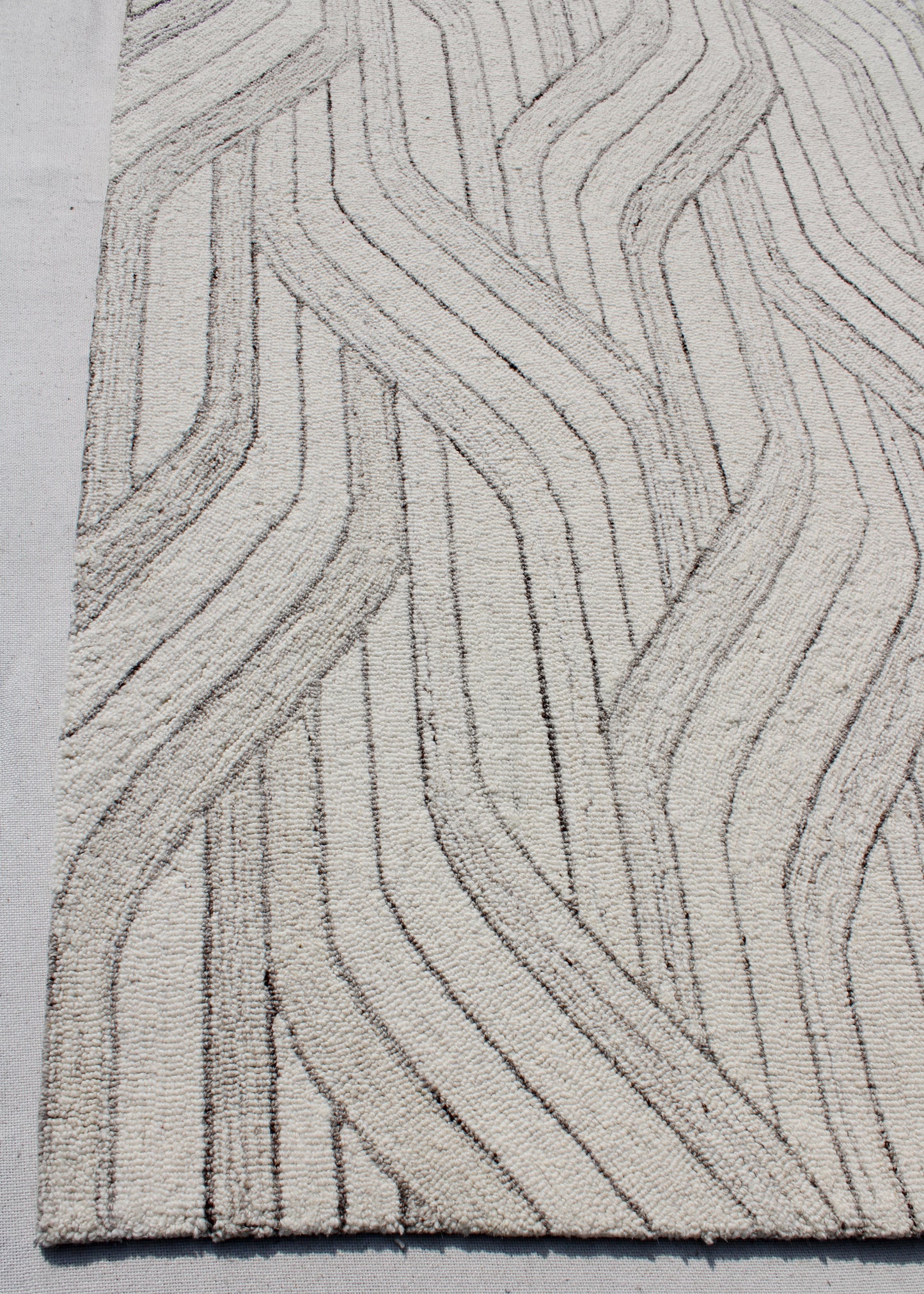 Legend Modern Ivory/Natural Geometric Low Pile Rug