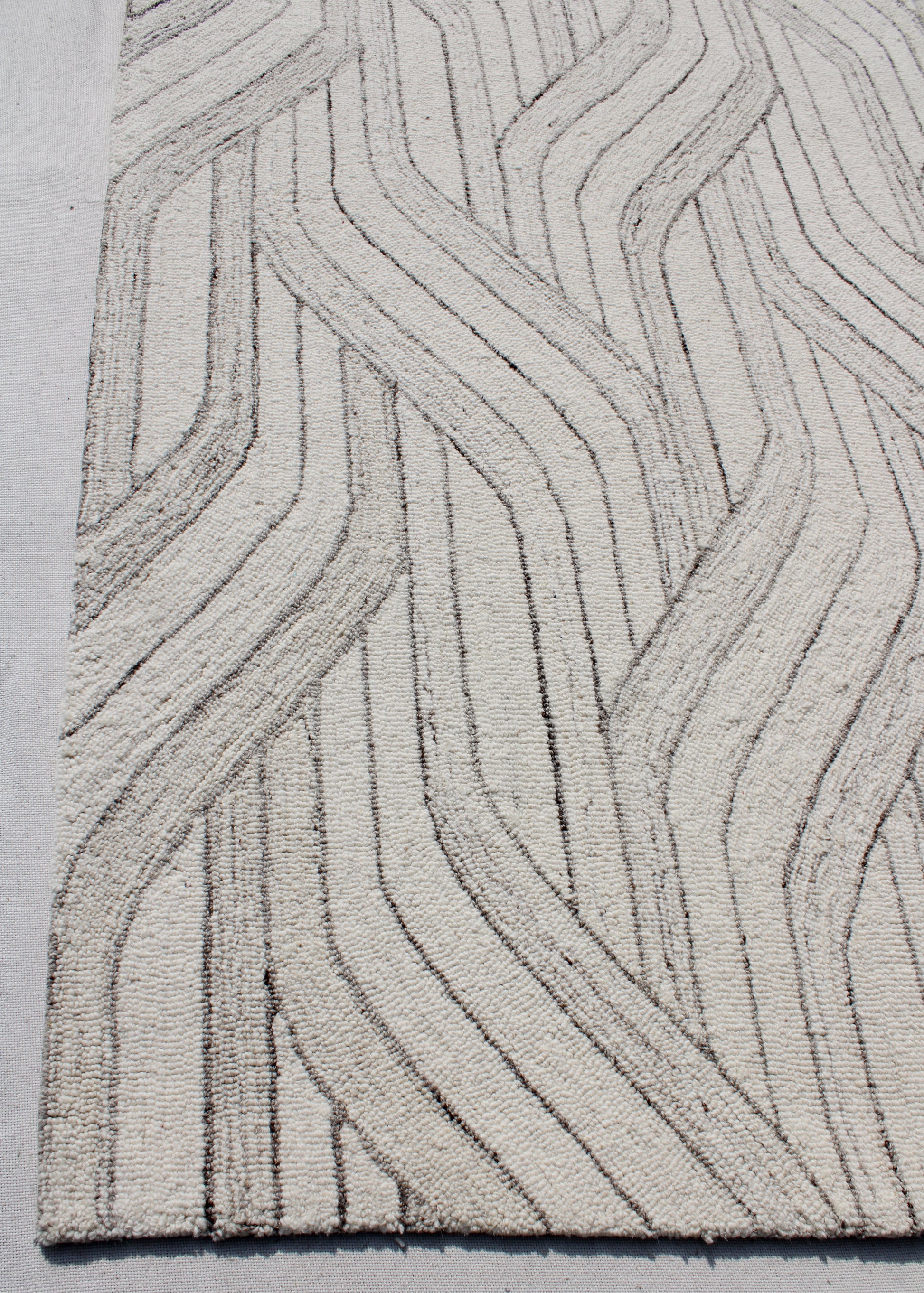 Legend Modern Ivory/Natural Geometric Low Pile Rug