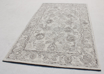 Legend Traditional Ivory/Natural Oriental Low Pile Rug