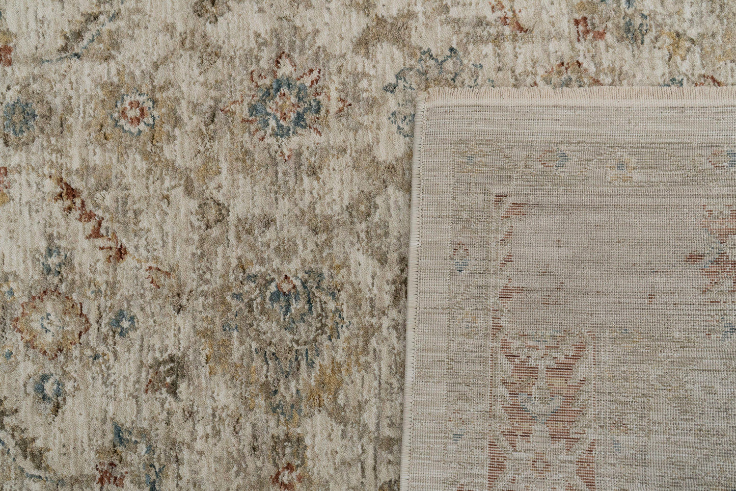 Luminous Traditional Cream/Beige/Red Floral Medium Pile Rug