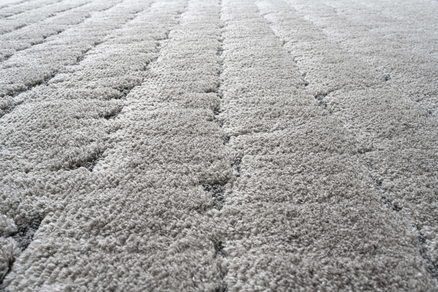 Masai Modern Grey Geometric Shag Rug