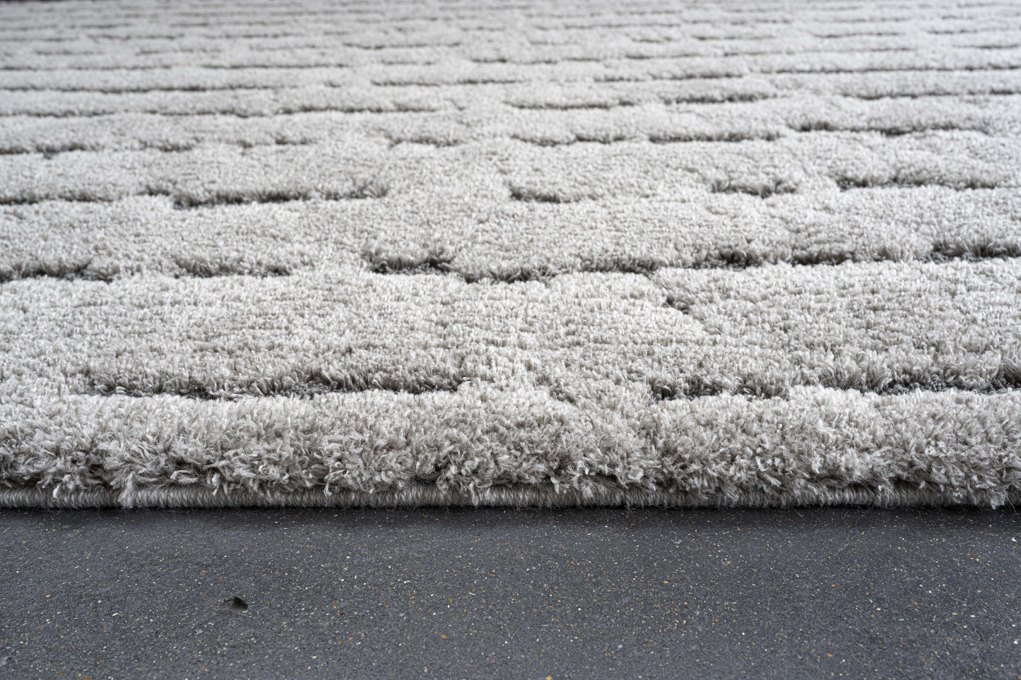 Masai Modern Grey Geometric Shag Rug
