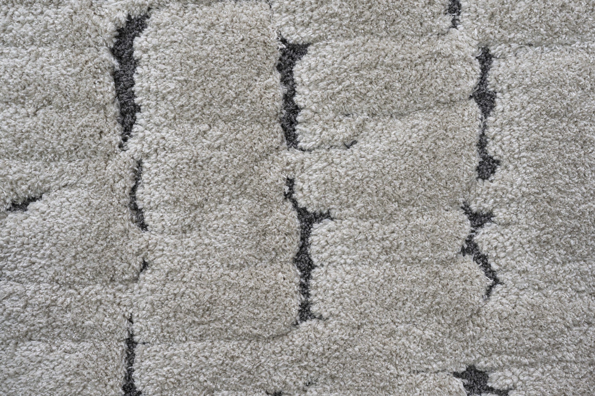 Masai Modern Ivory Geometric Shag Rug