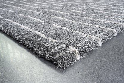 Masai Modern Black/White Geometric Shag Rug