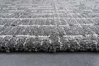 Masai Modern Black/White Geometric Shag Rug