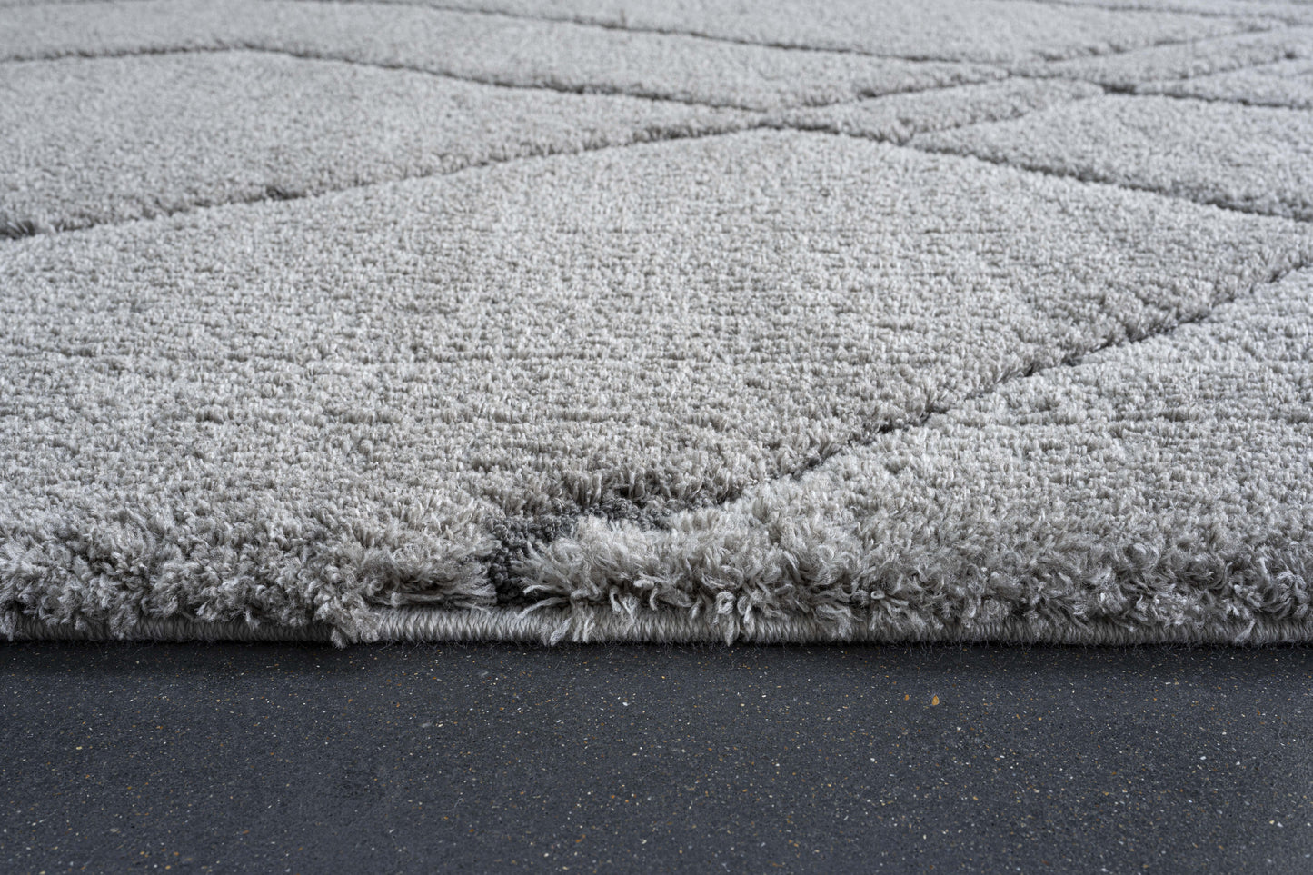 Masai Modern Beige Geometric Shag Rug