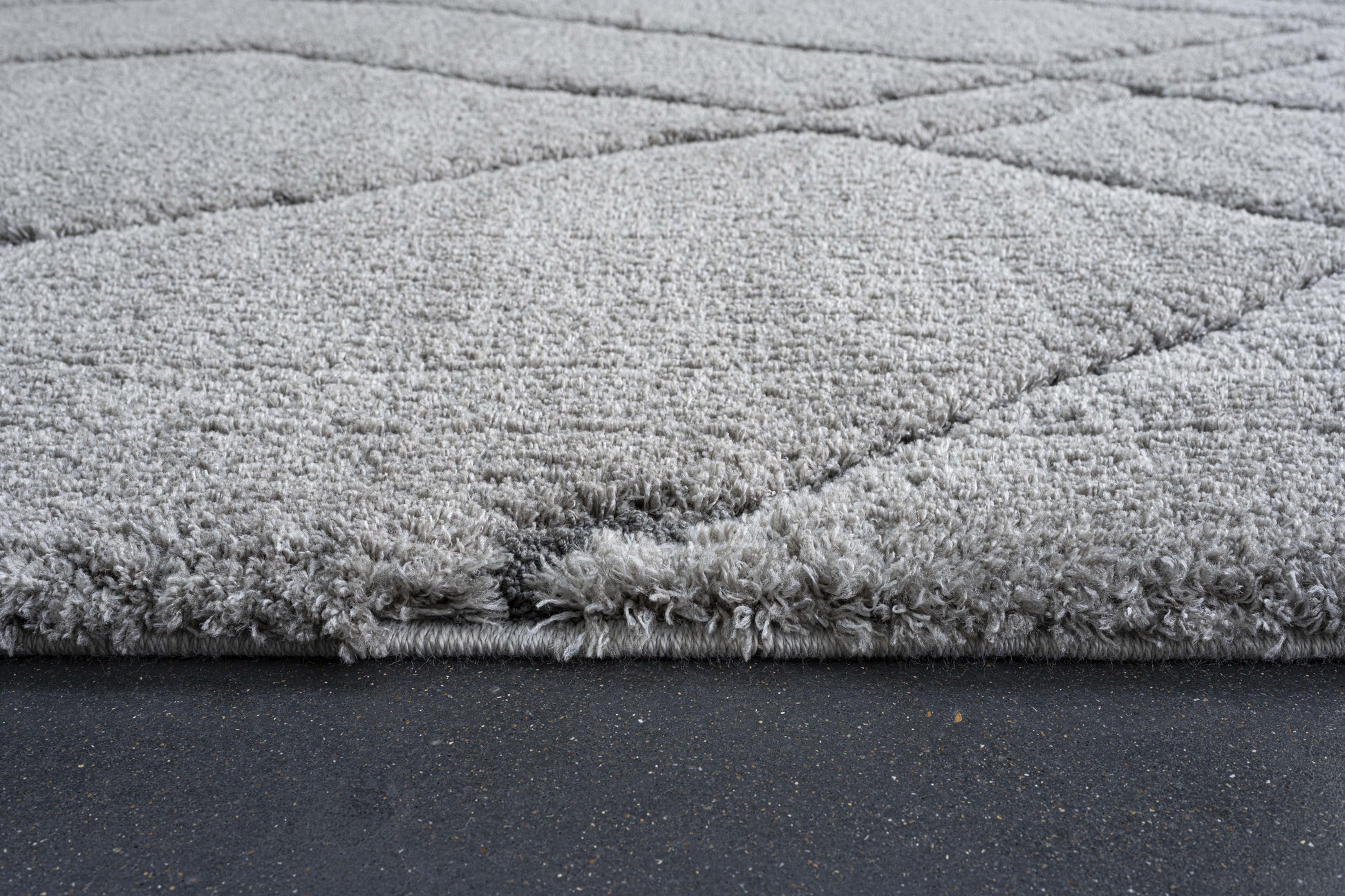 Masai Modern Beige Geometric Shag Rug
