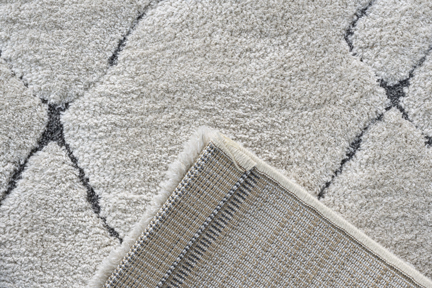 Masai Modern Ivory Geometric Shag Rug