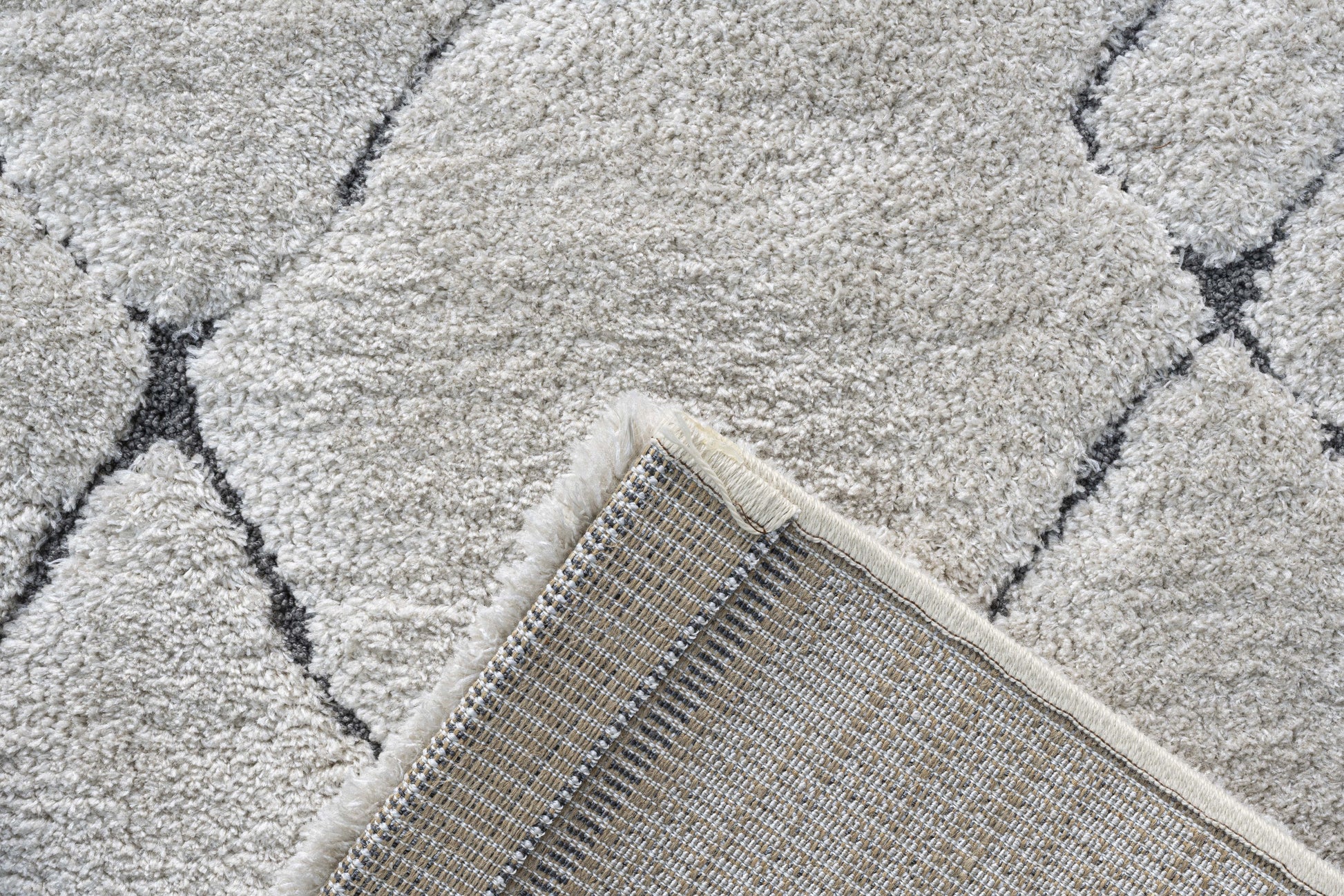 Masai Modern Ivory Geometric Shag Rug