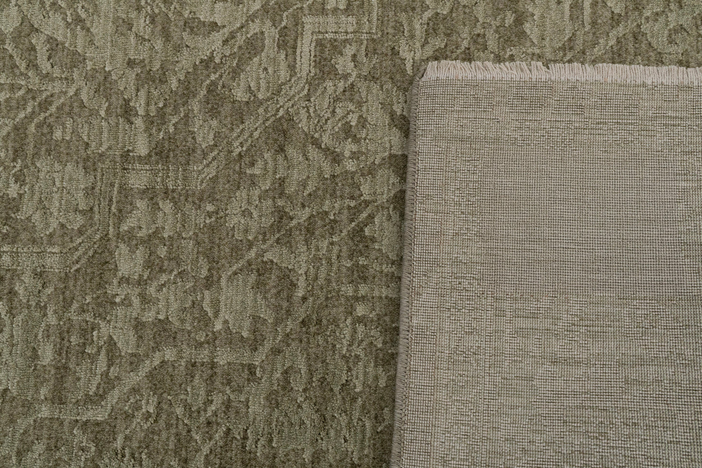 Meadow Traditional Sage/Beige Medallion Medium Pile Rug