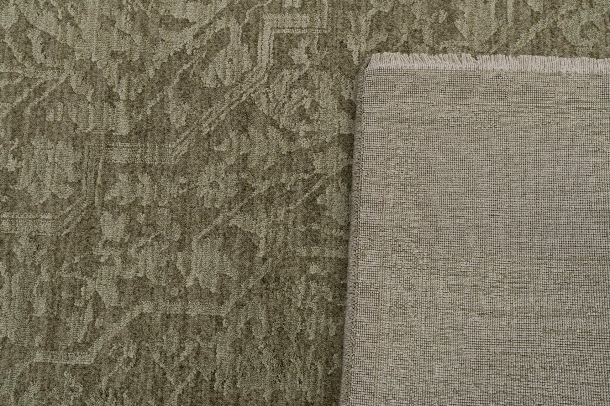 Meadow Traditional Sage/Beige Medallion Medium Pile Rug