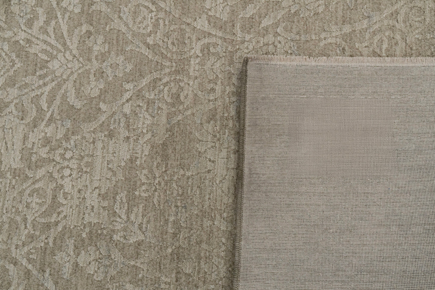 Meadow Transitional Light Beige/Cream Damask Medium Pile Rug
