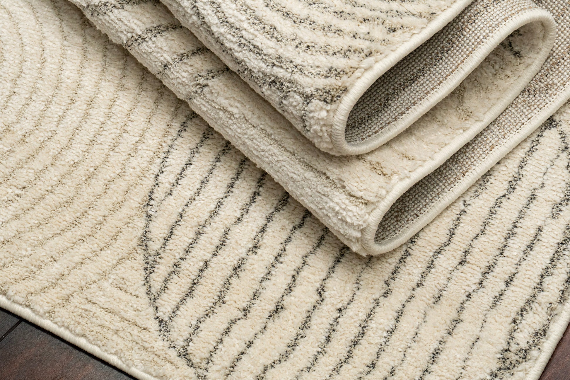 Monroe Modern Ivory/Grey Geometric Medium Pile Rug