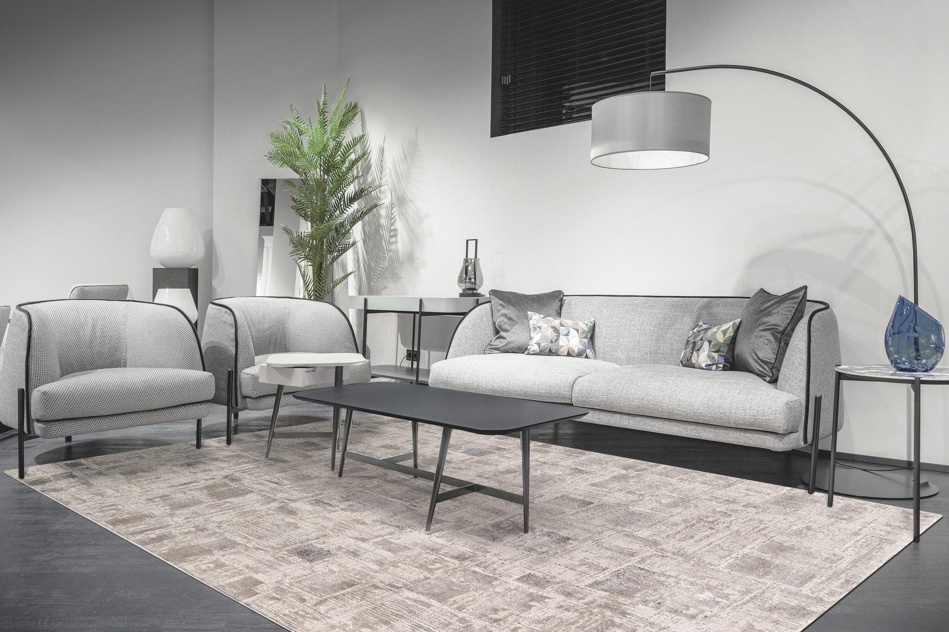 Montrose Modern Beige/Cream Geometric Medium Pile Rug
