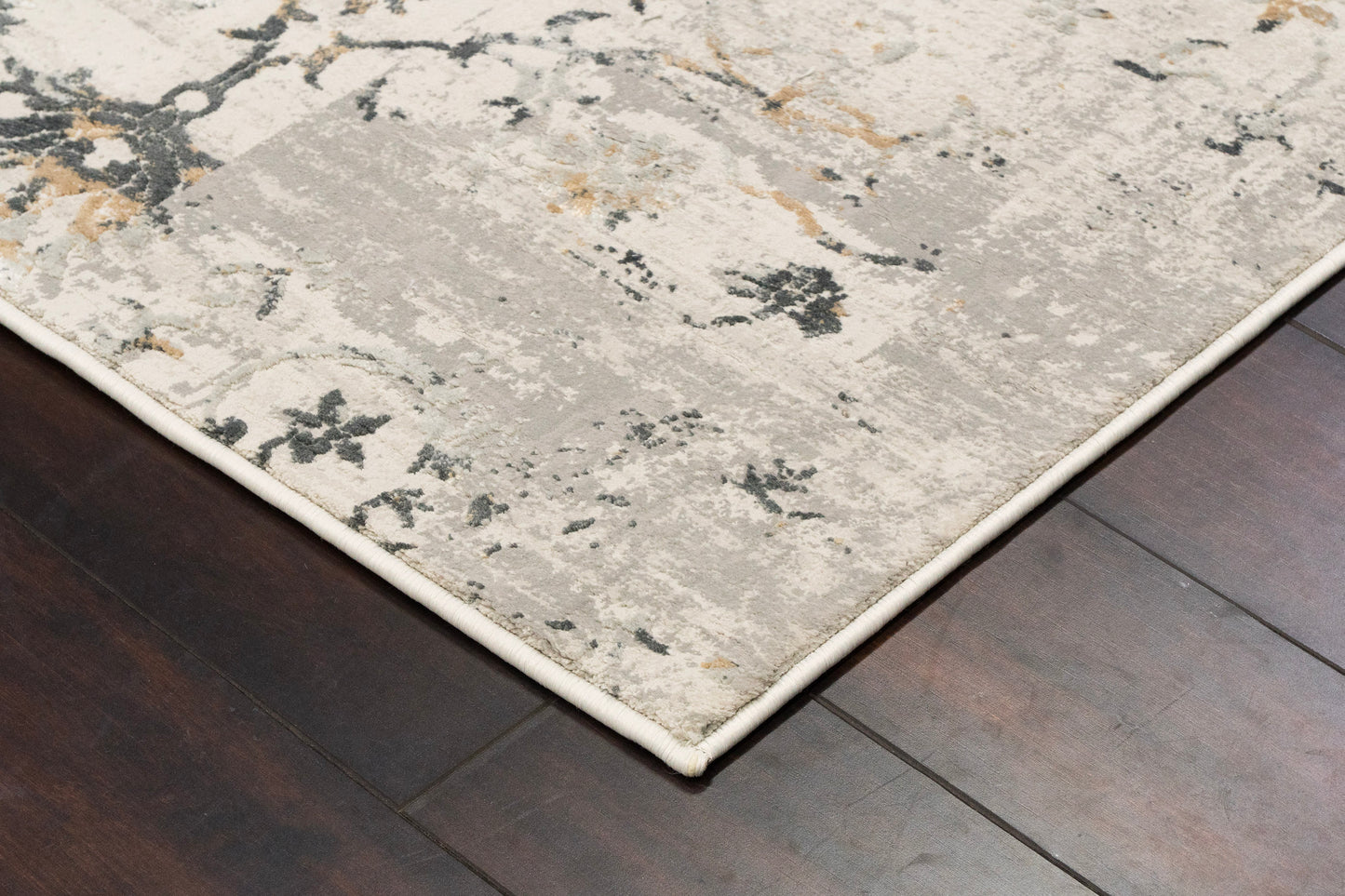 Quartz Traditional Light Grey Distressed Medium Pile Rug