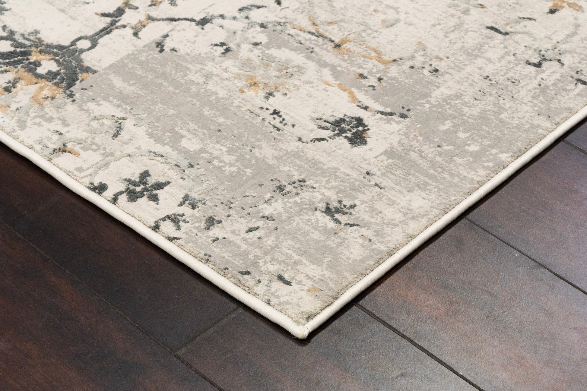 Quartz Traditional Light Grey Distressed Medium Pile Rug