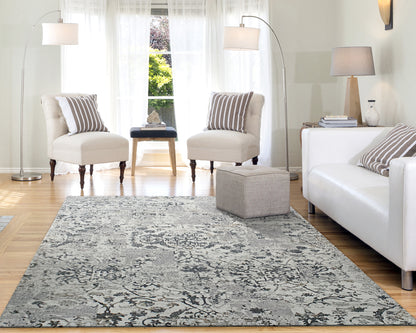 Quartz Traditional Light Grey Distressed Medium Pile Rug