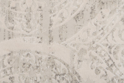 Quartz Traditional Ivory Distressed Medium Pile Rug