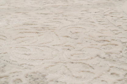 Quartz Traditional Ivory Distressed Medium Pile Rug