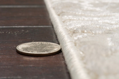 Quartz Traditional Ivory Distressed Medium Pile Rug