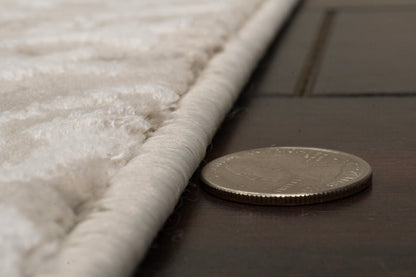 Quartz Traditional Ivory/Beige Distressed Medium Pile Rug